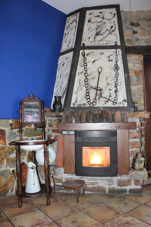 Hotel Asador Rindion ติเนโอ ภายนอก รูปภาพ