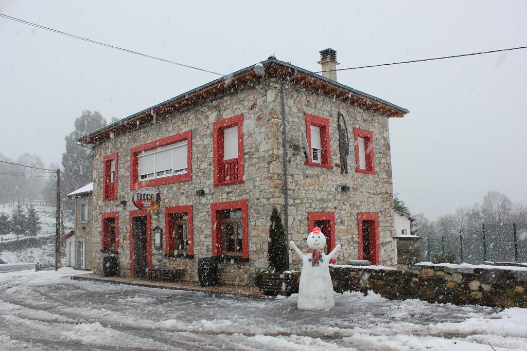 Hotel Asador Rindion ติเนโอ ภายนอก รูปภาพ